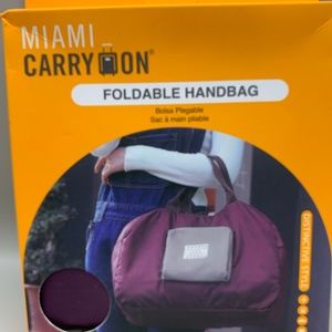 COMPACT FOLDABLE TOTE